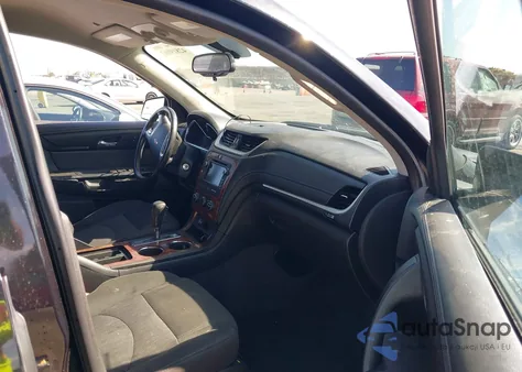 2013 Chevrolet Traverse 1Lt z USA, uszkodzony, nr VIN 1GNKRGKD8DJ179094